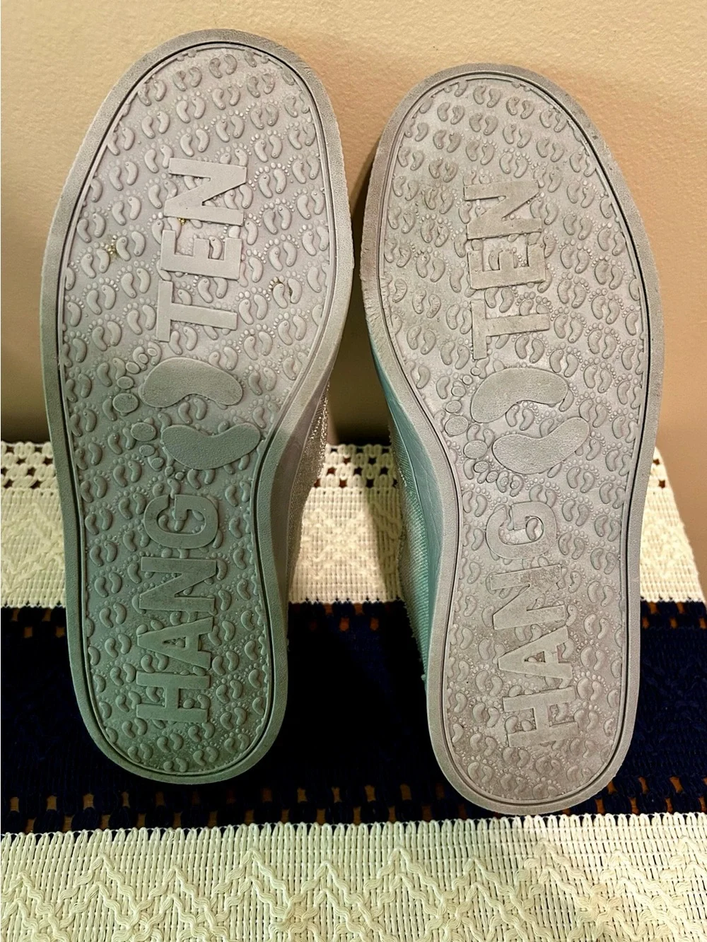 Hang Ten Men's Slip-On Canvas Loafers in Light Gray